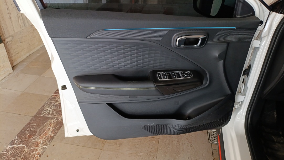 ام وی ام X33 کراس اتوماتیک - 1403