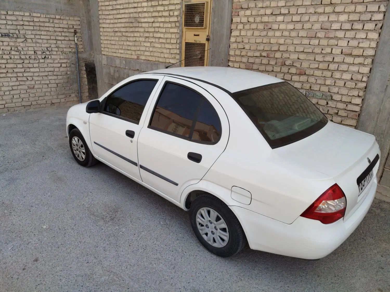 تیبا صندوق دار SX - 1400