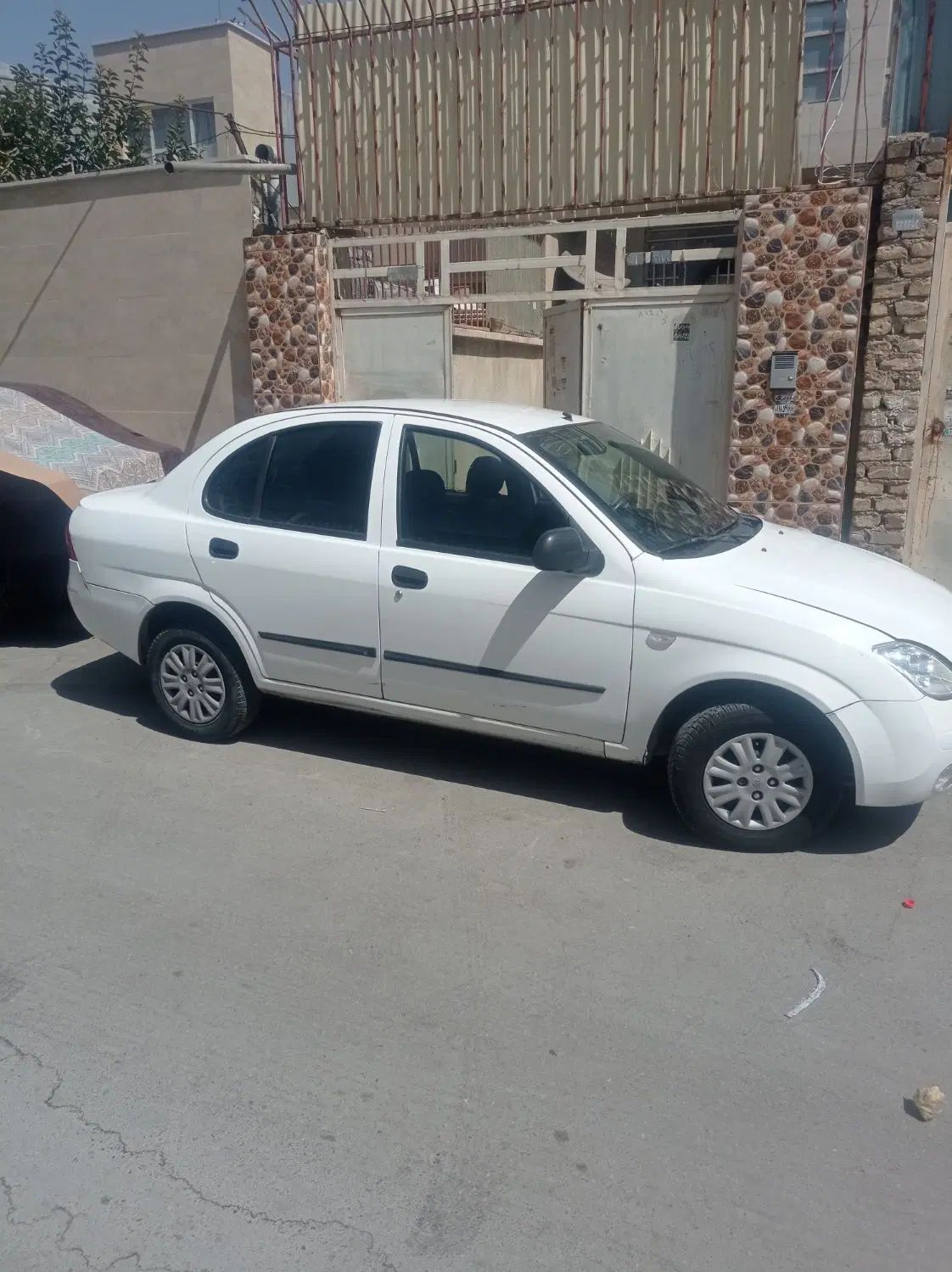 تیبا صندوق دار SX - 1398