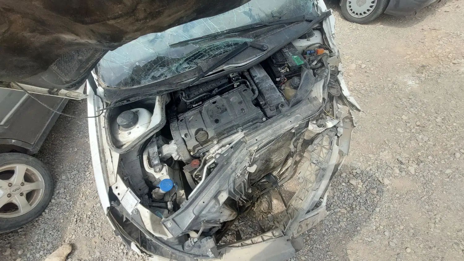 پژو ۲۰۶ صندوق دار v8 - 1394