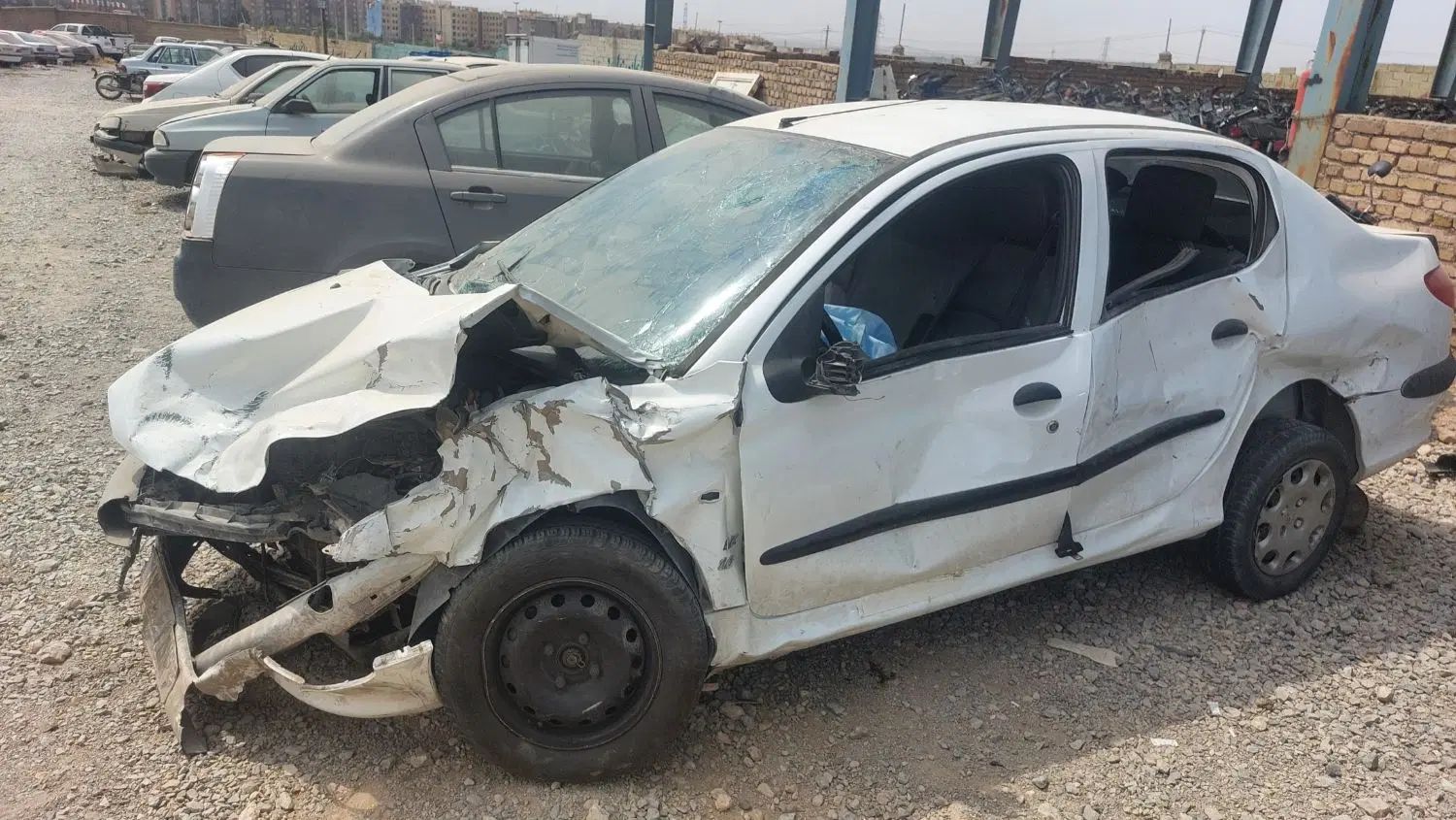 پژو ۲۰۶ صندوق دار v8 - 1394