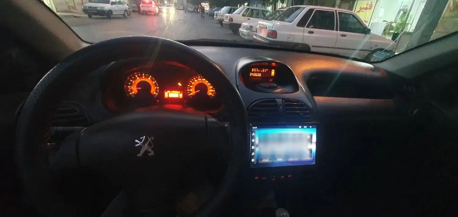 پژو ۲۰۶ صندوق دار v8 - 1391