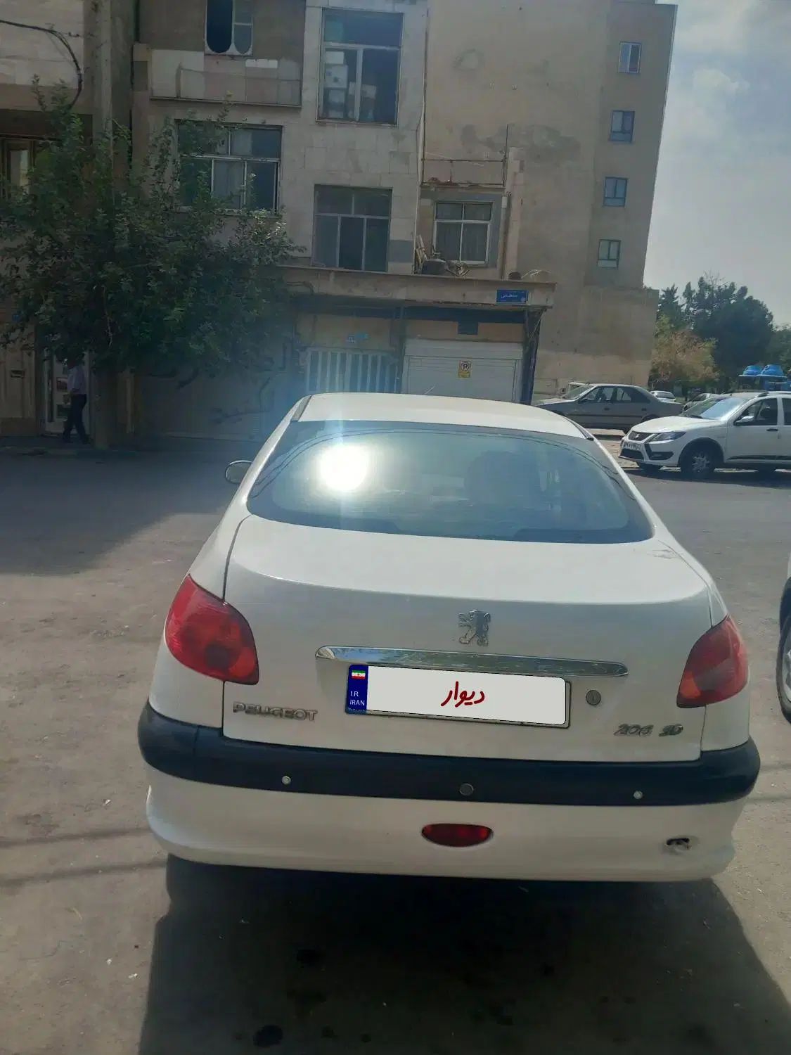 پژو ۲۰۶ صندوق دار v2 - 1390
