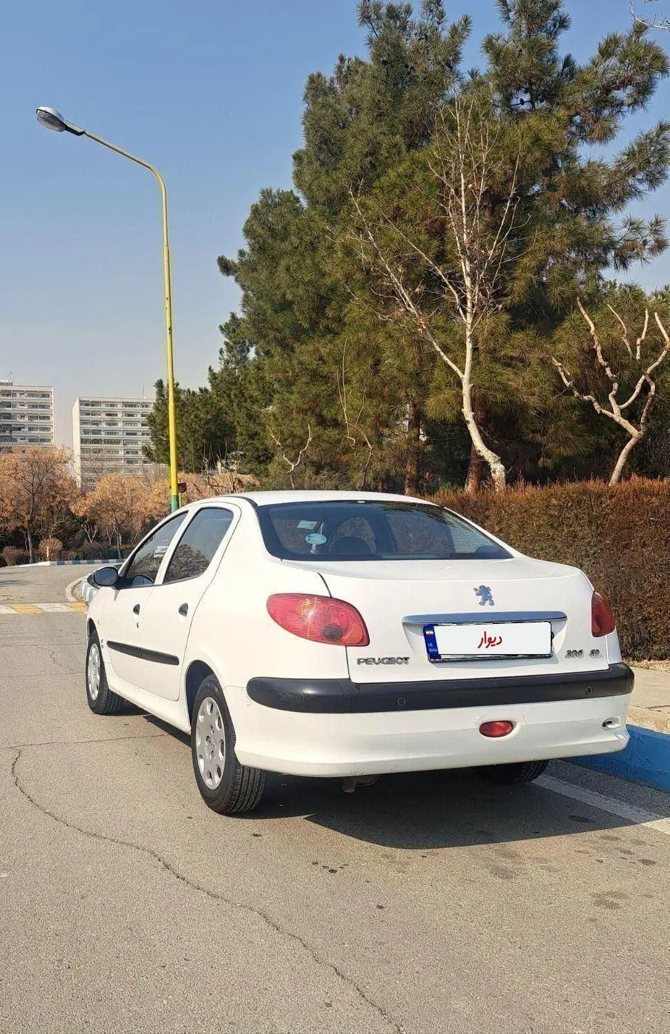 پژو ۲۰۶ صندوق دار v8 - 1396