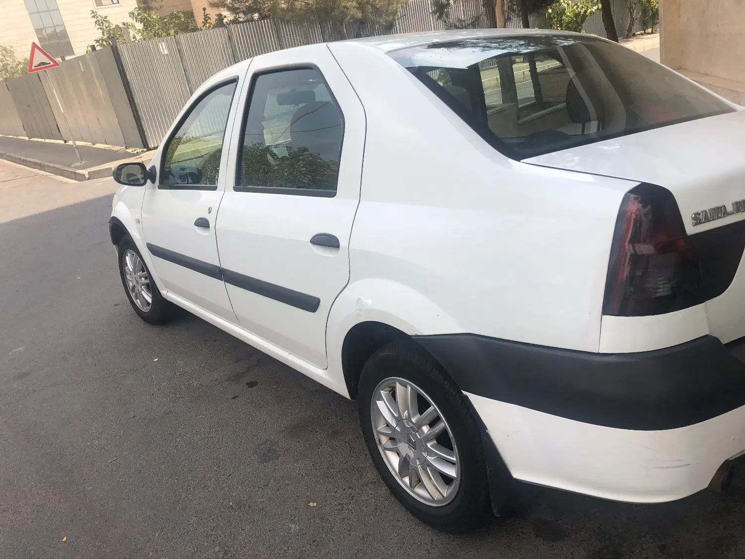 خودرو رنو، پارس تندر آگهی ann_20371917