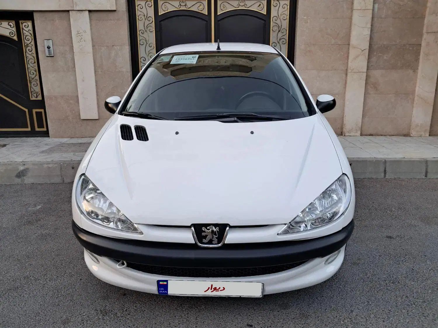پژو ۲۰۶ صندوق دار v8 - 1393