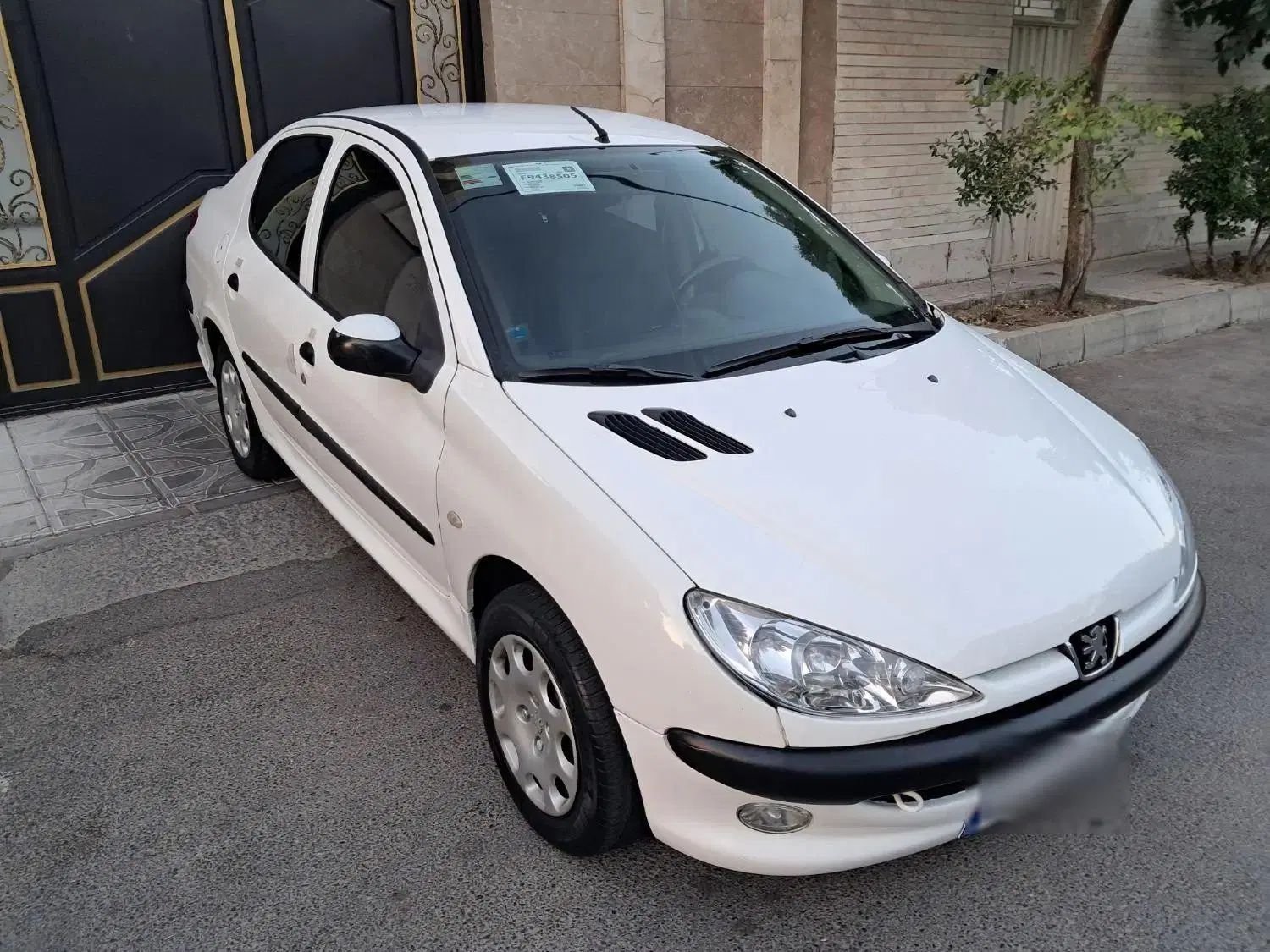 پژو ۲۰۶ صندوق دار v8 - 1393