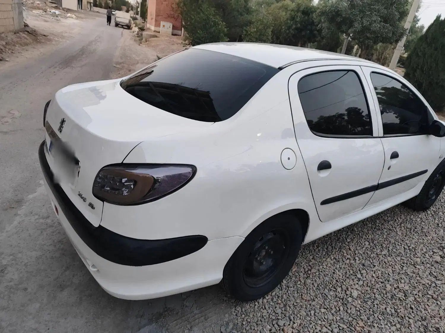 پژو ۲۰۶ صندوق دار v8 - 1390