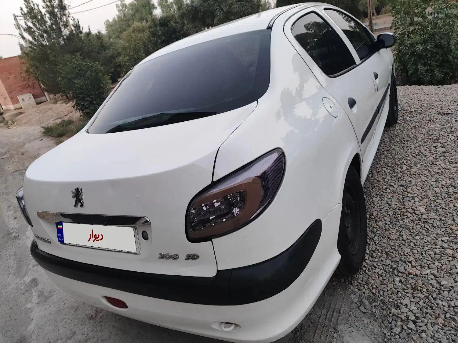 پژو ۲۰۶ صندوق دار v8 - 1390