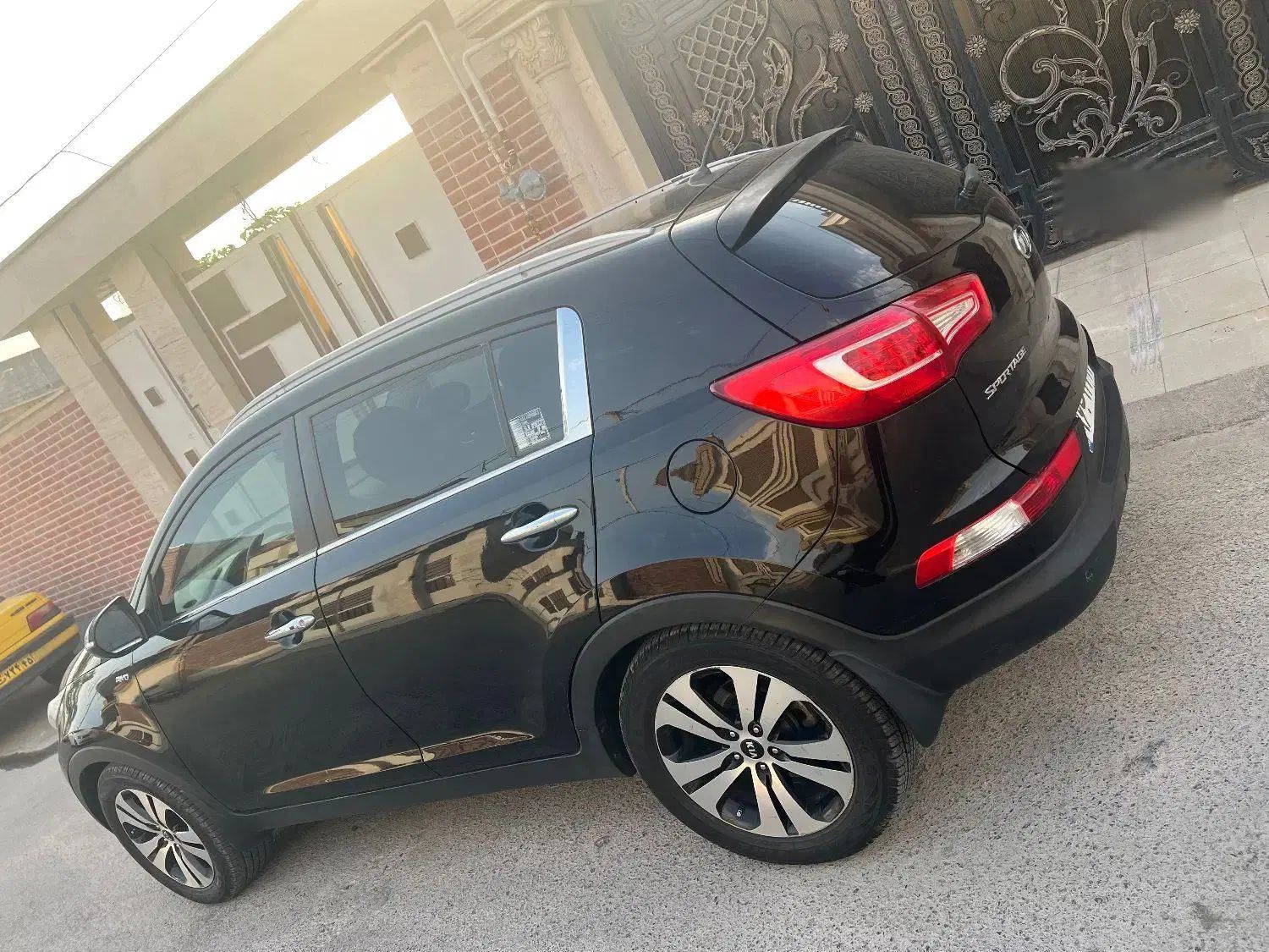 کیا اسپورتیج 4 سیلندر فول 2400cc - 2011