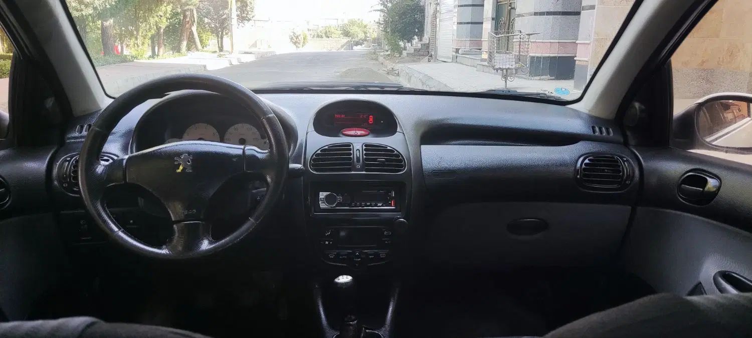پژو ۲۰۶ صندوق دار v8 - 1395