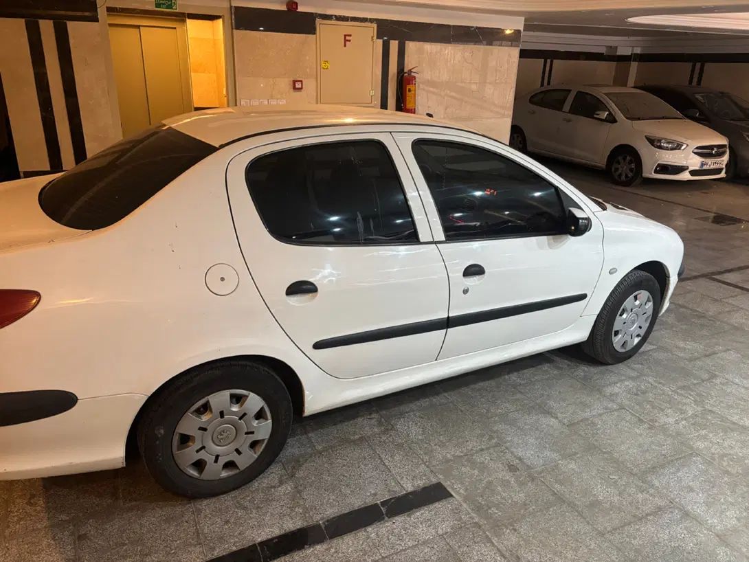پژو ۲۰۶ صندوق دار v8 - 1393