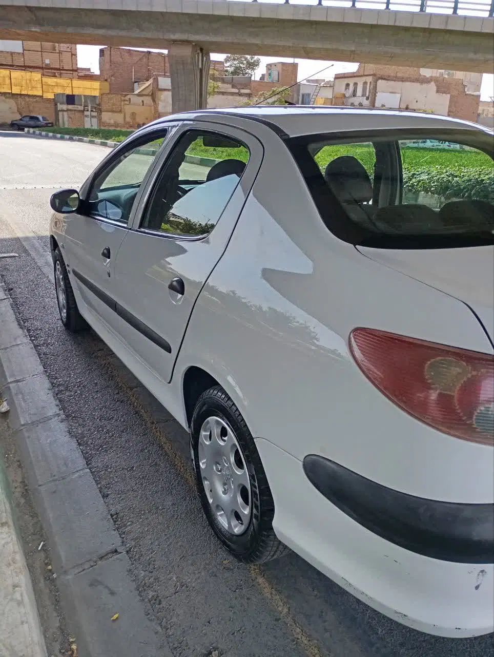 پژو ۲۰۶ صندوق دار v8 - 1393