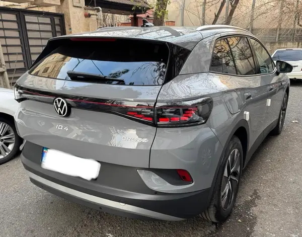 فولکس ID4 pure - 2024