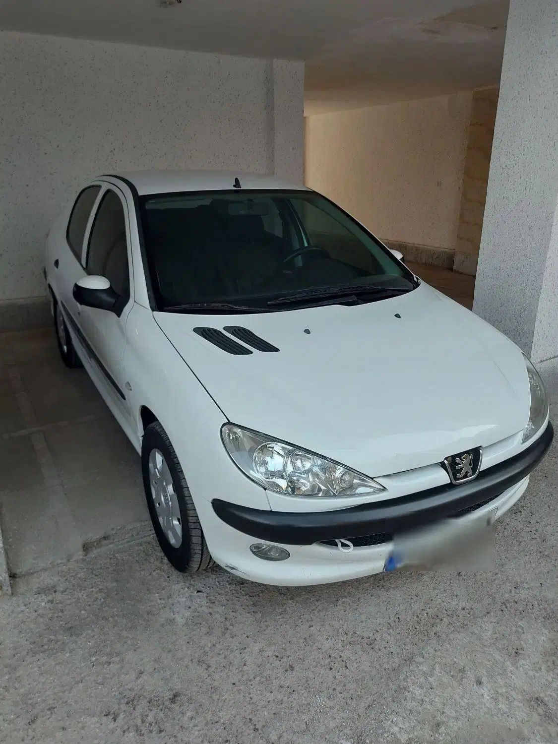 پژو ۲۰۶ صندوق دار v8 - 1393