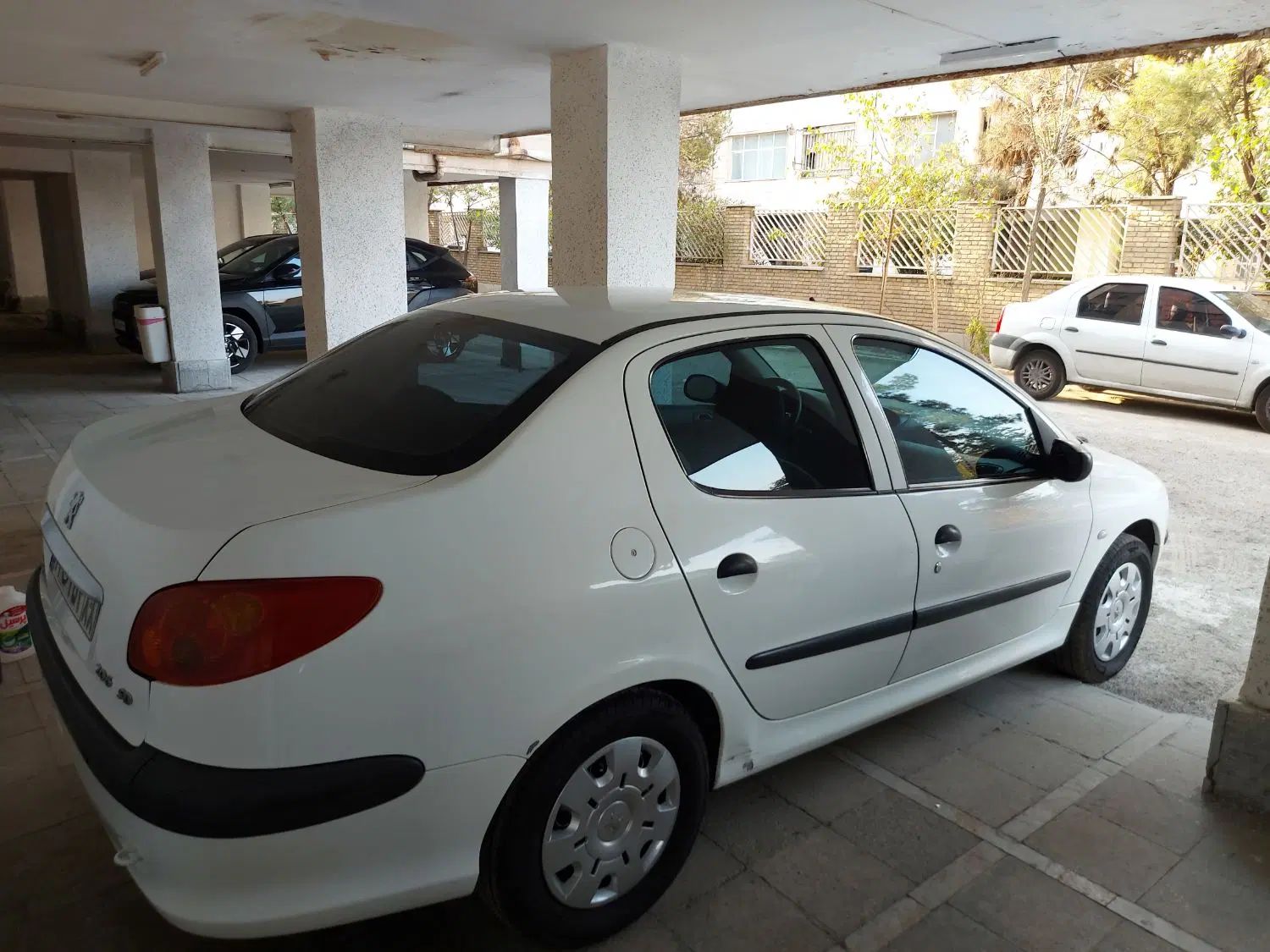 پژو ۲۰۶ صندوق دار v8 - 1393
