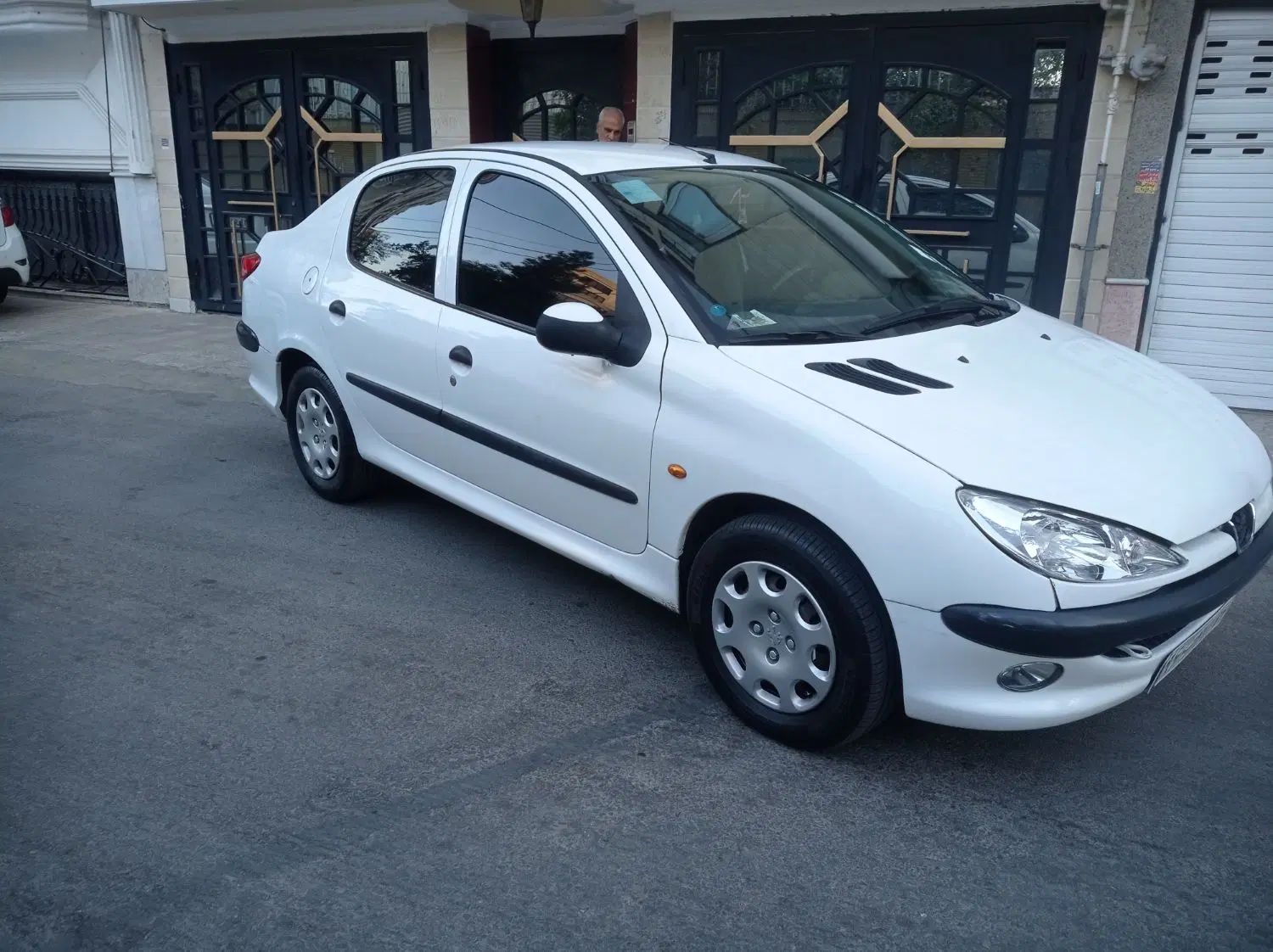پژو ۲۰۶ صندوق دار v8 - 1396