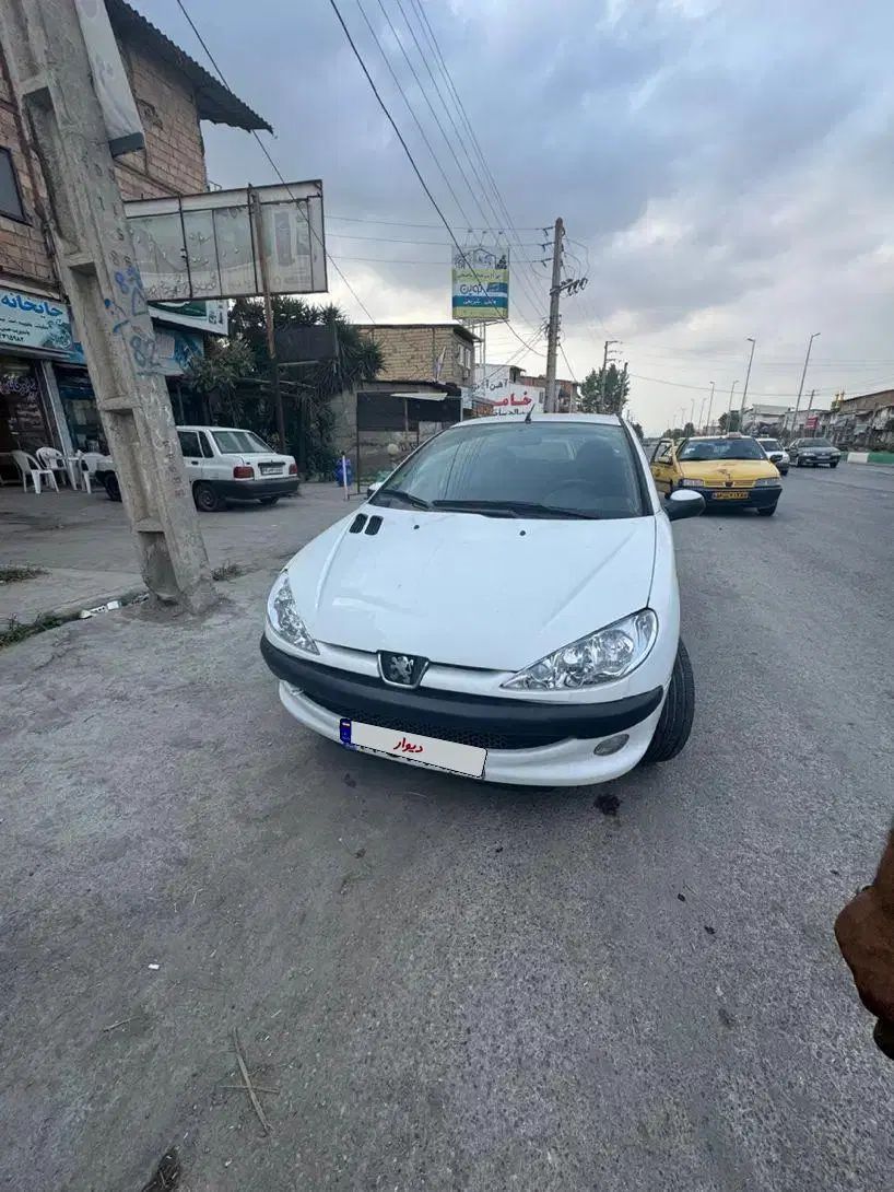 پژو ۲۰۶ صندوق دار v8 - 1393