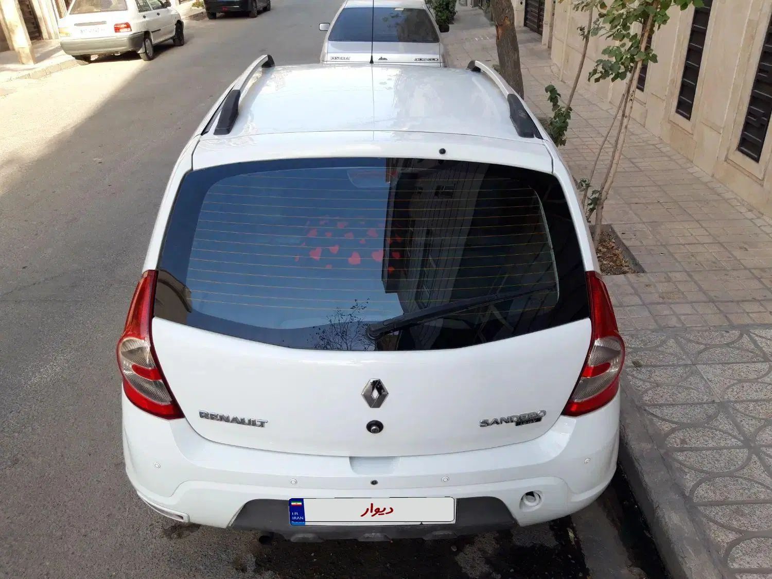 رنو ساندرو دنده ای - 1395