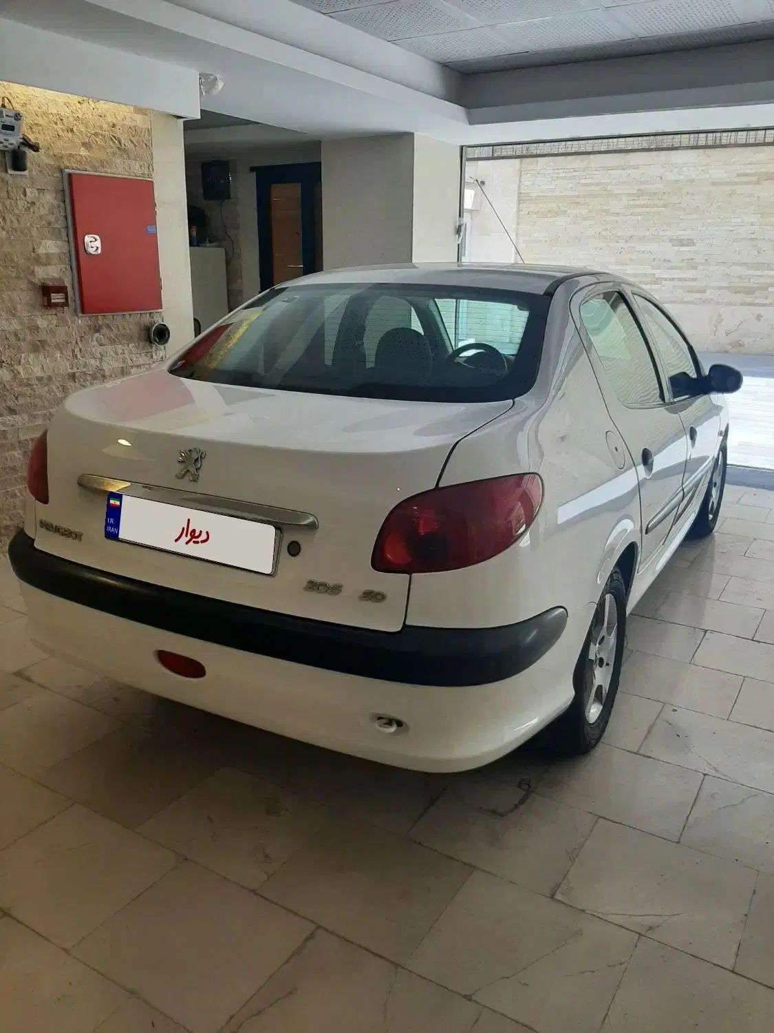 پژو ۲۰۶ صندوق دار v8 - 1397