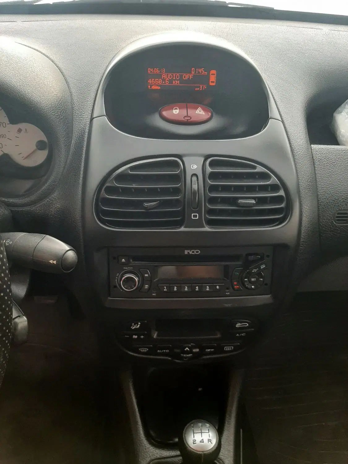 پژو ۲۰۶ صندوق دار v8 - 1397