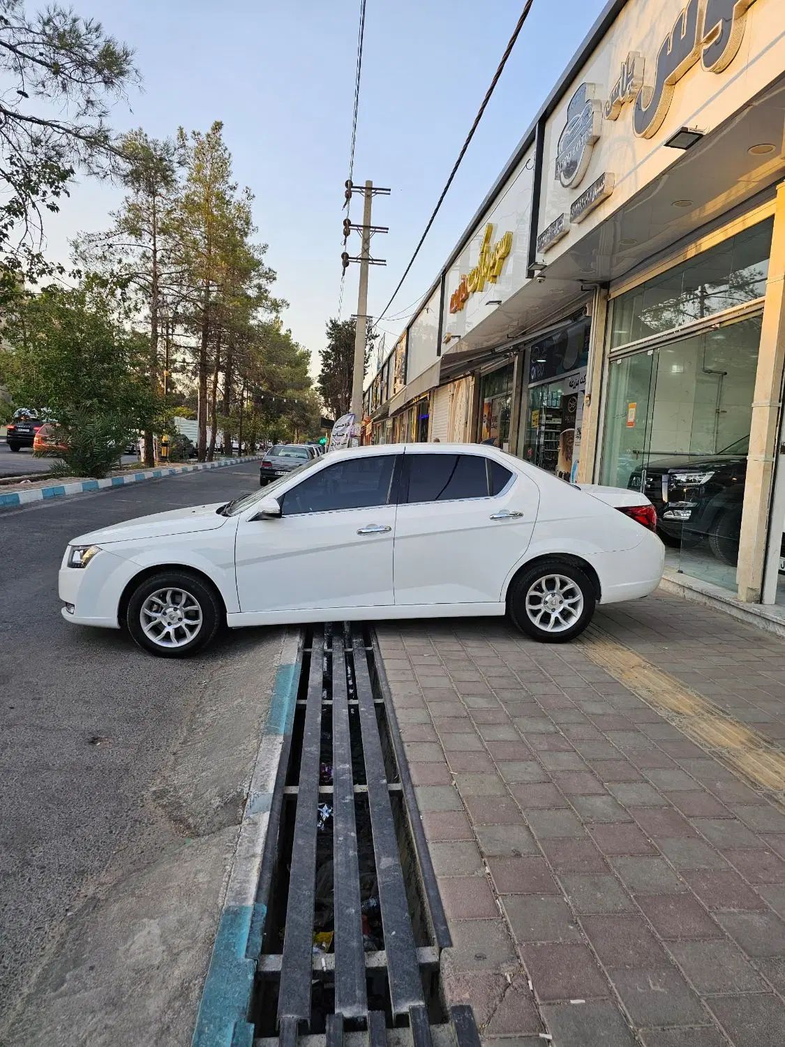 دنا پلاس ۵ دنده EF7 - 1402