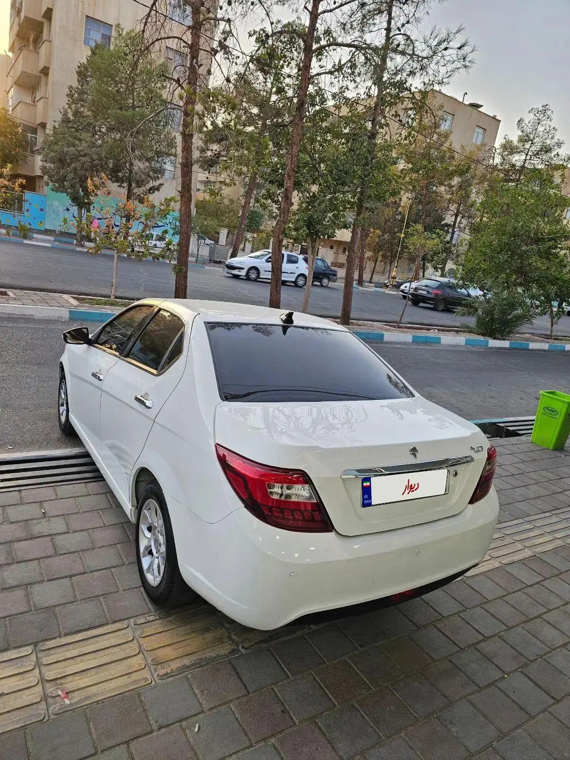 دنا پلاس ۵ دنده EF7 - 1402
