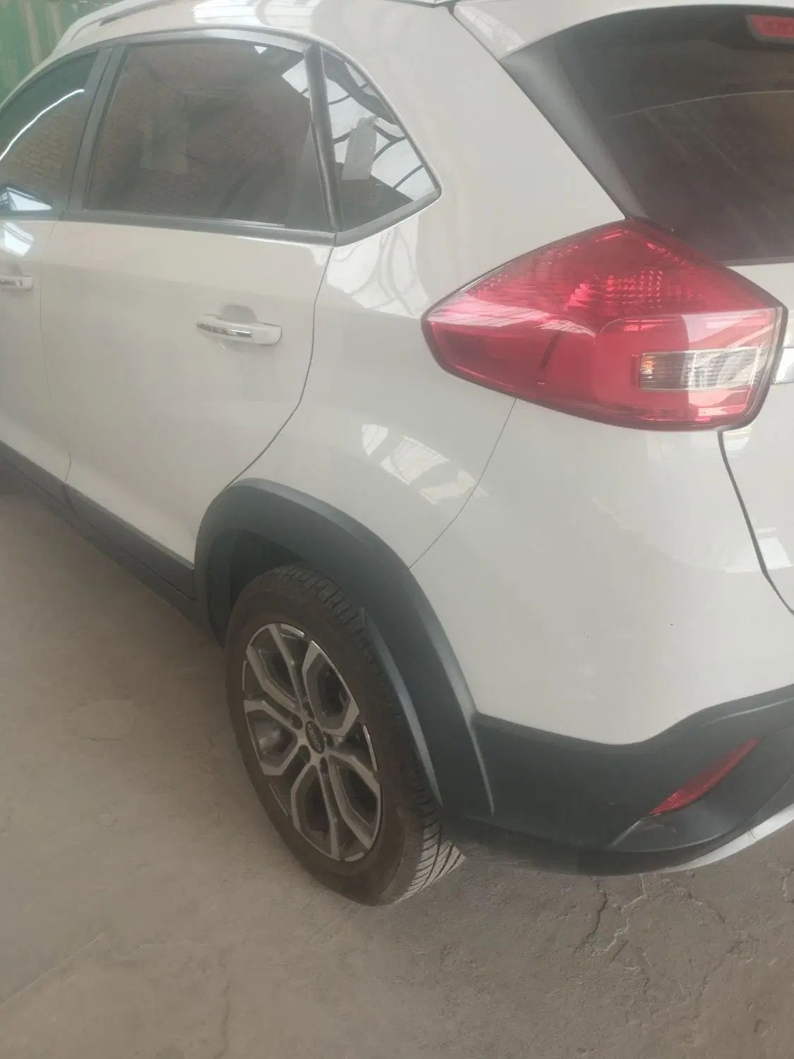 ام وی ام X22 دنده‌ای لاکچری - 1396