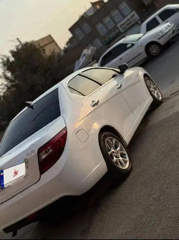 دنا پلاس توربو 6 دنده - 1402