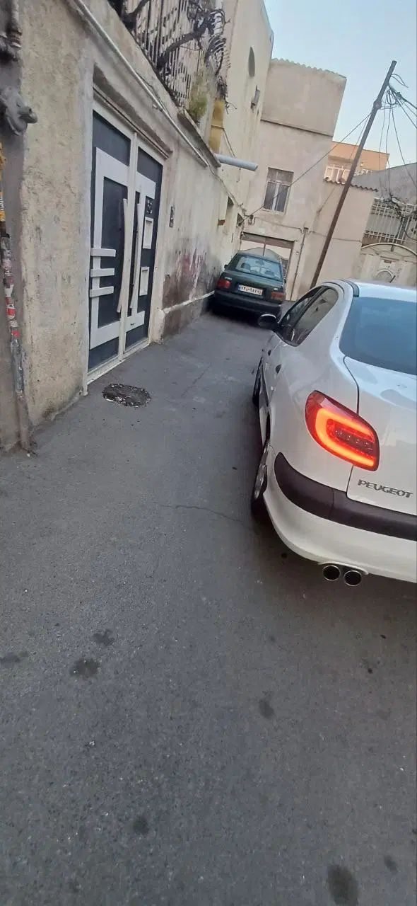 پژو ۲۰۶ صندوق دار v8 - 1394