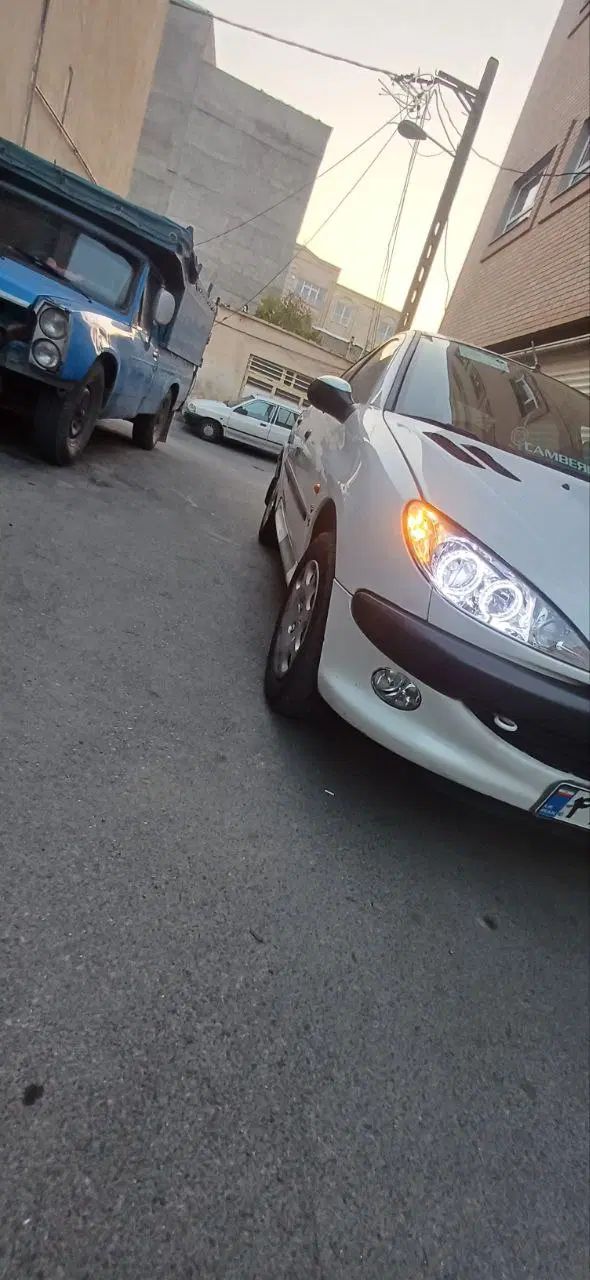 پژو ۲۰۶ صندوق دار v8 - 1394