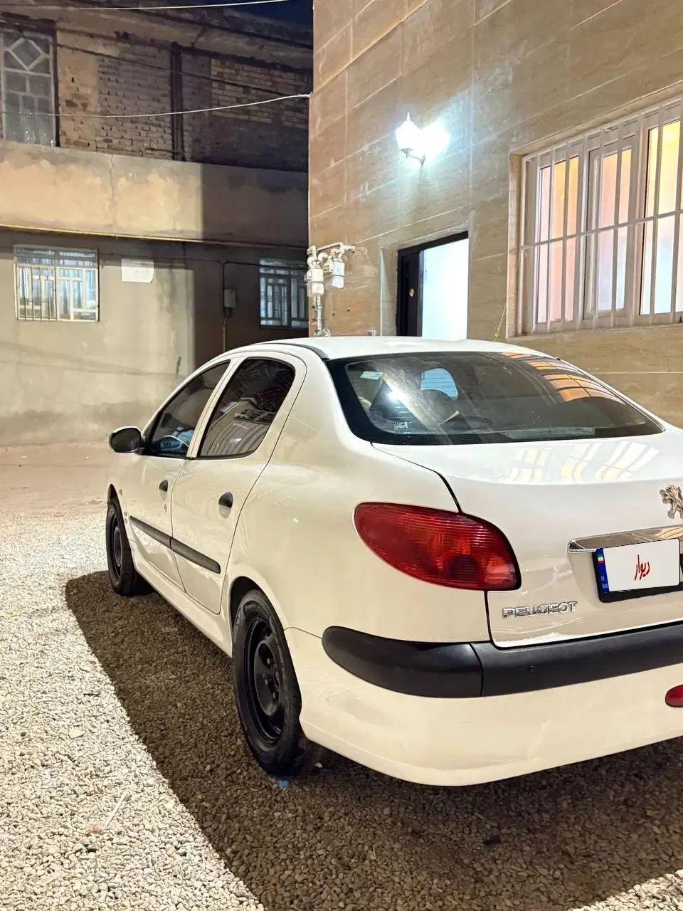 پژو ۲۰۶ صندوق دار v8 - 1398