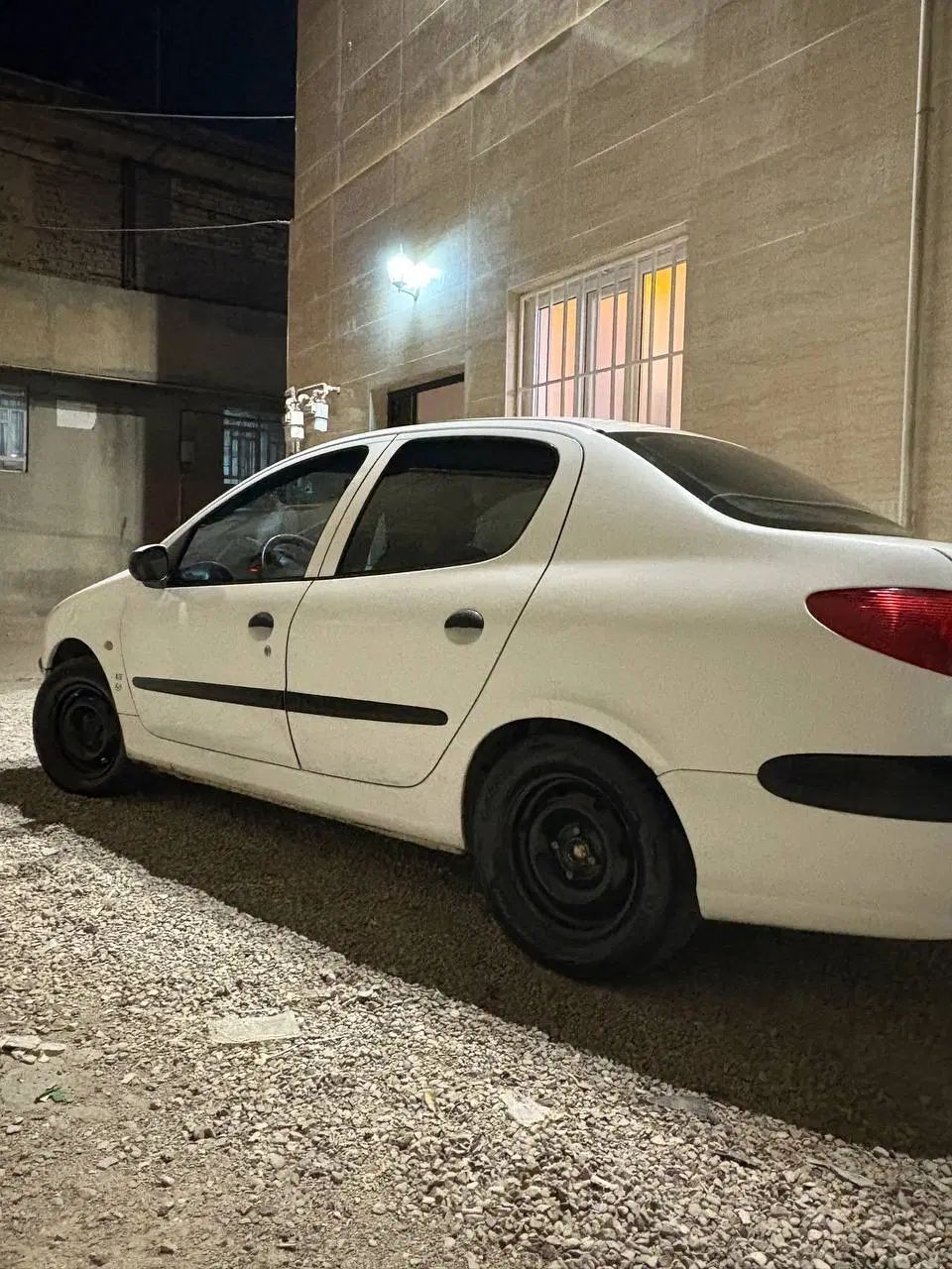 پژو ۲۰۶ صندوق دار v8 - 1398