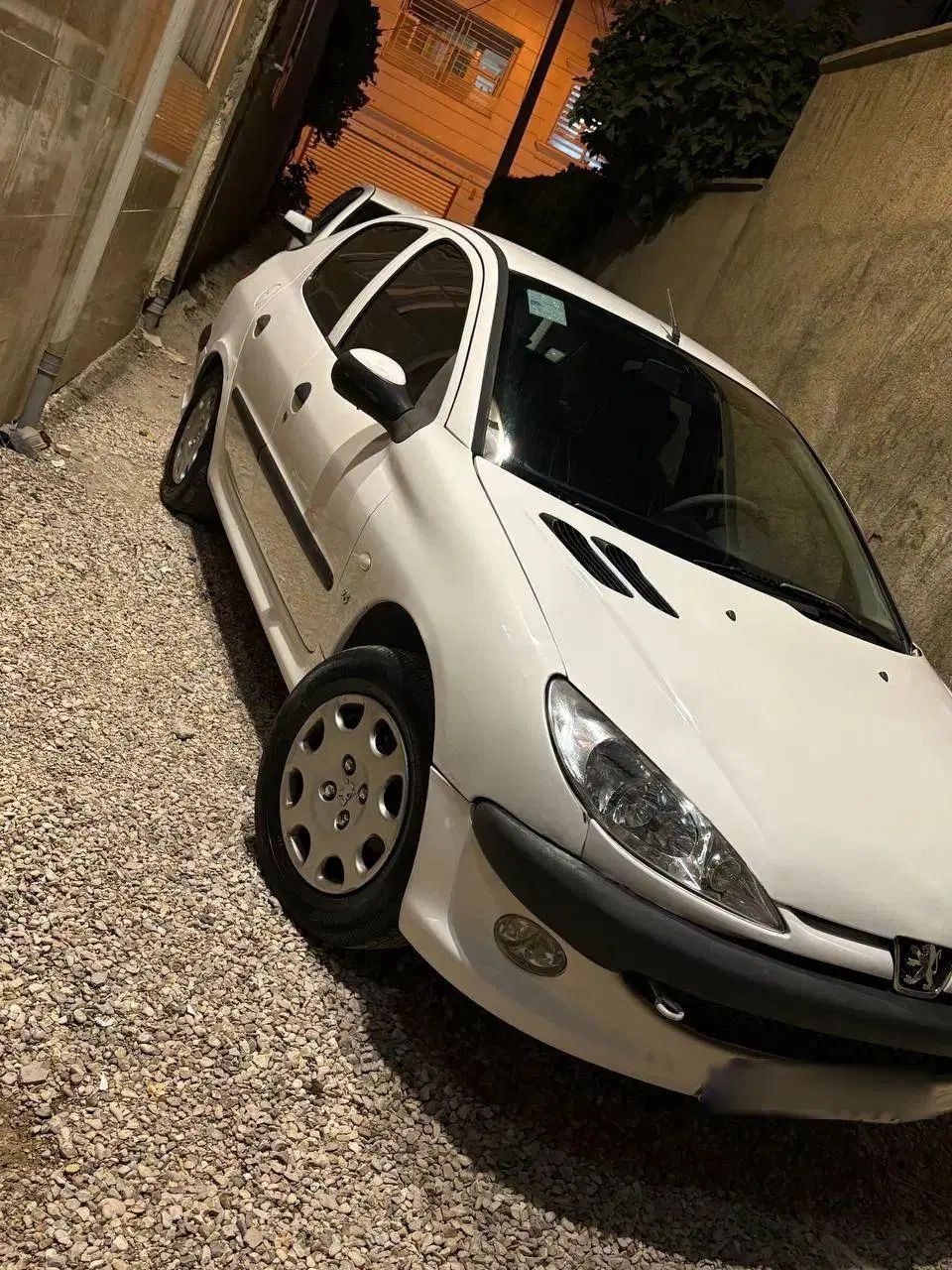 پژو ۲۰۶ صندوق دار v8 - 1398