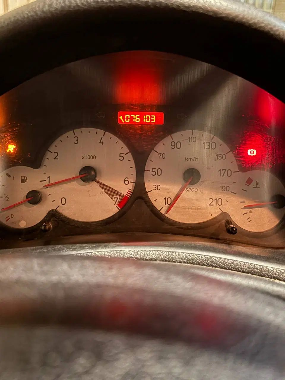 پژو ۲۰۶ صندوق دار v8 - 1398