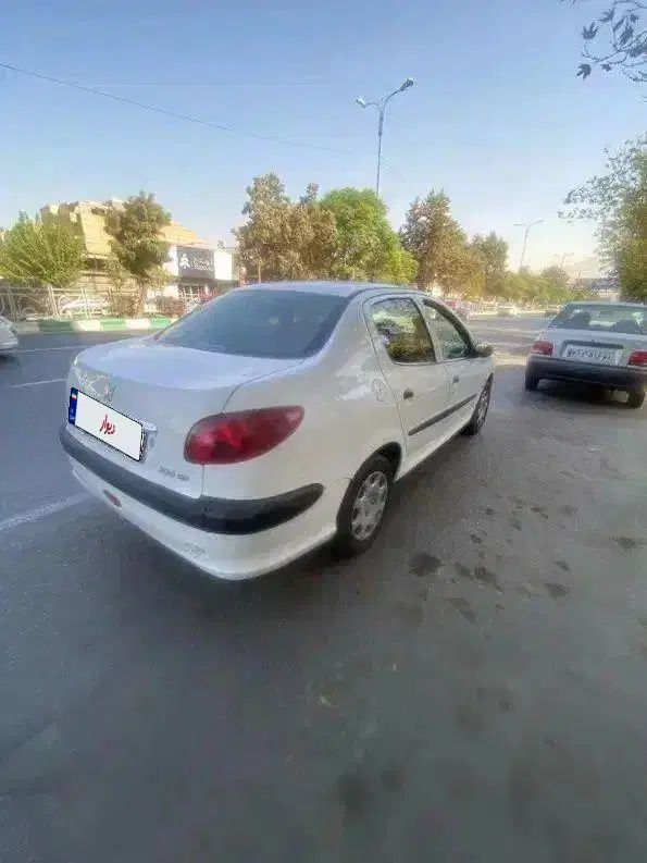 پژو ۲۰۶ صندوق دار v8 - 1396