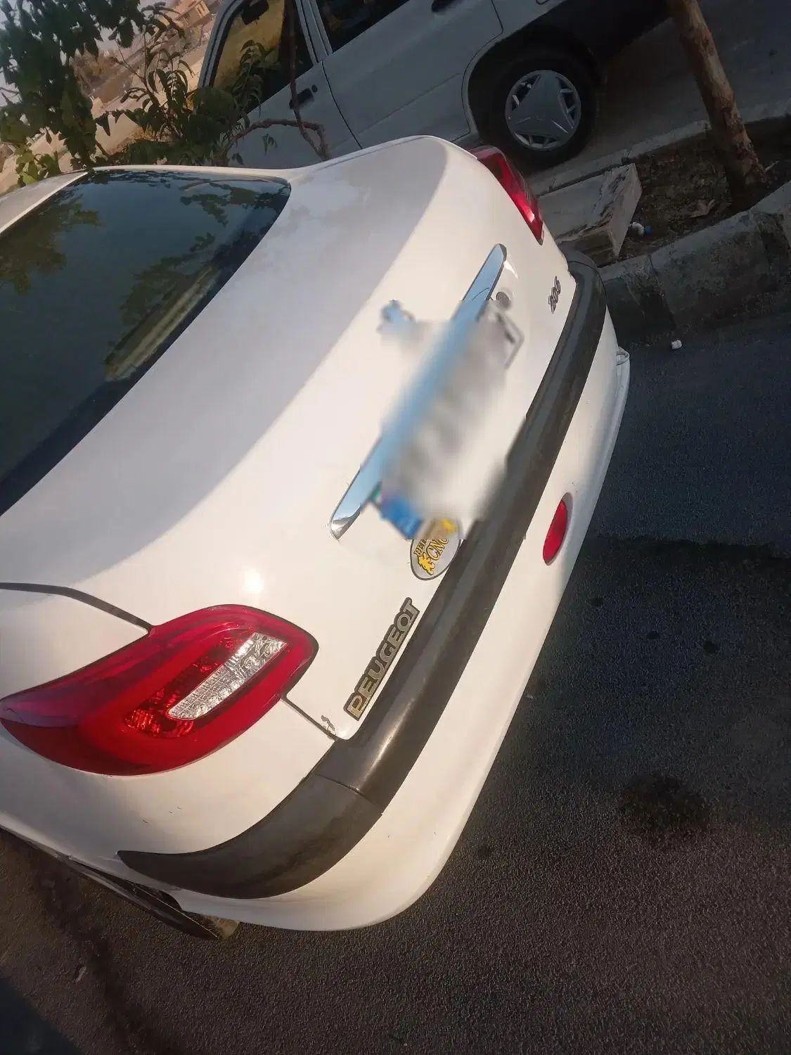 پژو ۲۰۶ صندوق دار v8 - 1386