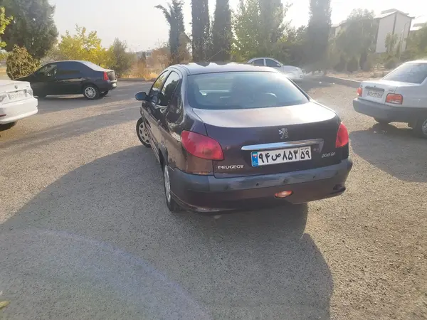 پژو ۲۰۶ صندوق دار v8 - 1390