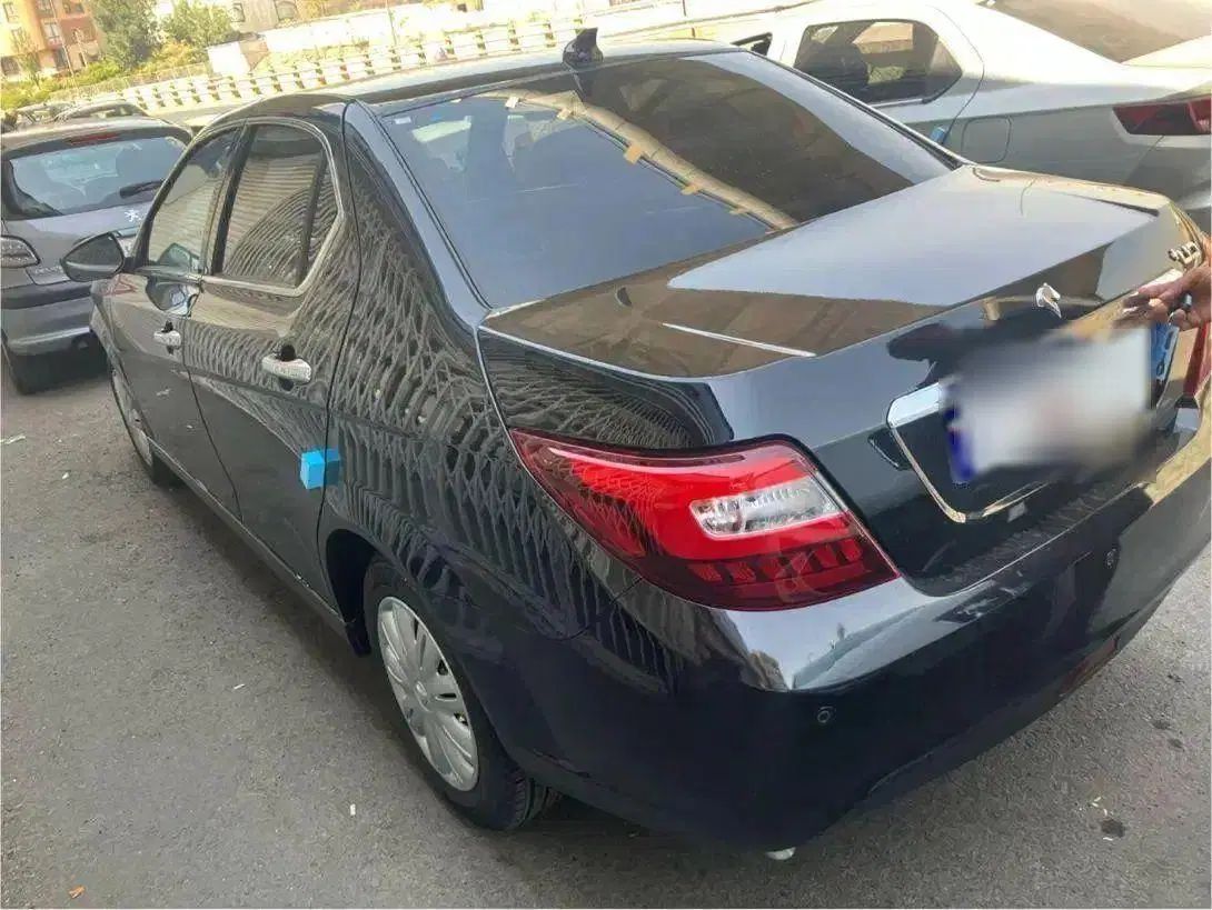 دنا پلاس ۵ دنده EF7 - 1404