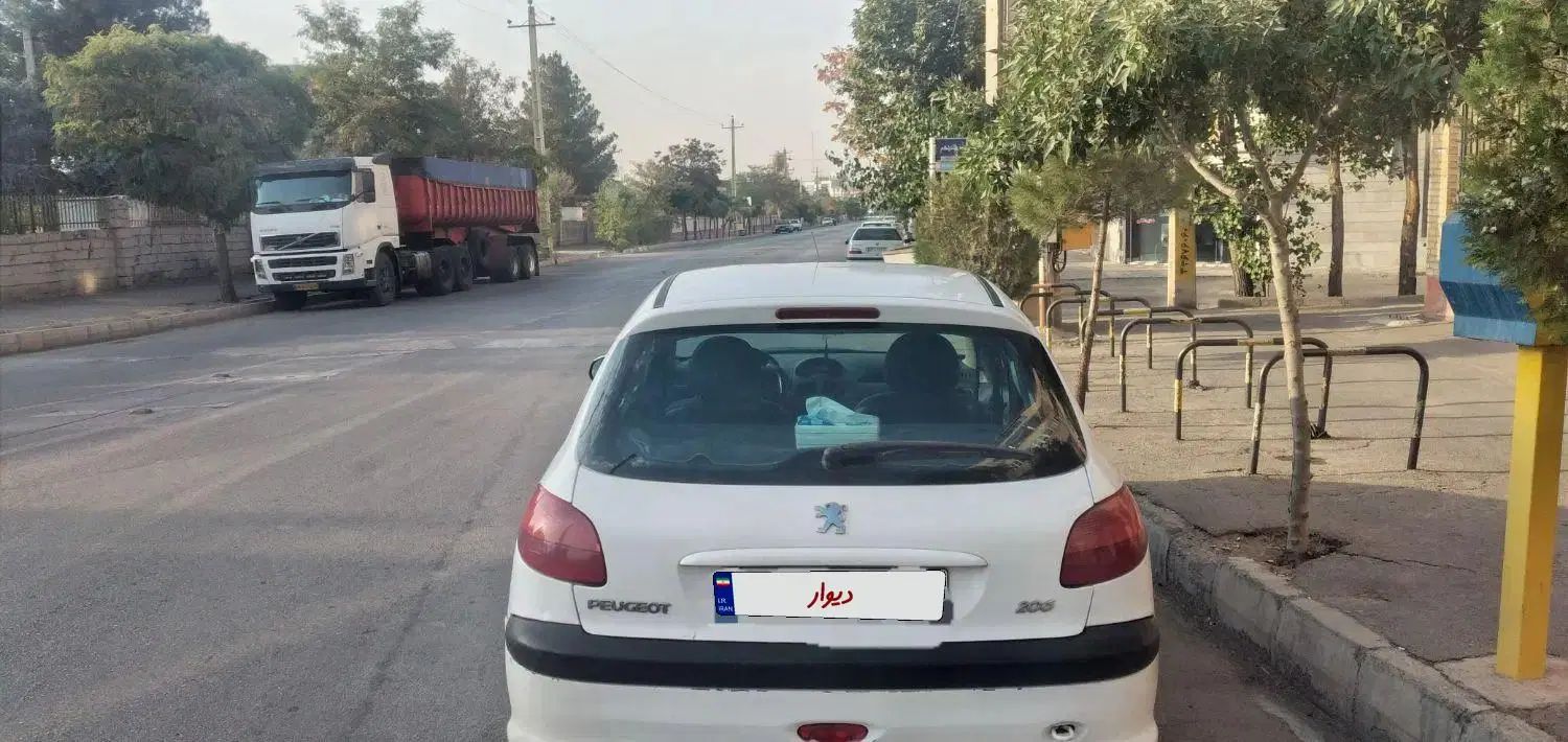 پژو 206 تیپ 2 - 1390