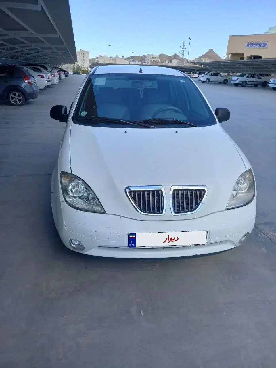 تیبا صندوق دار SX - 1400