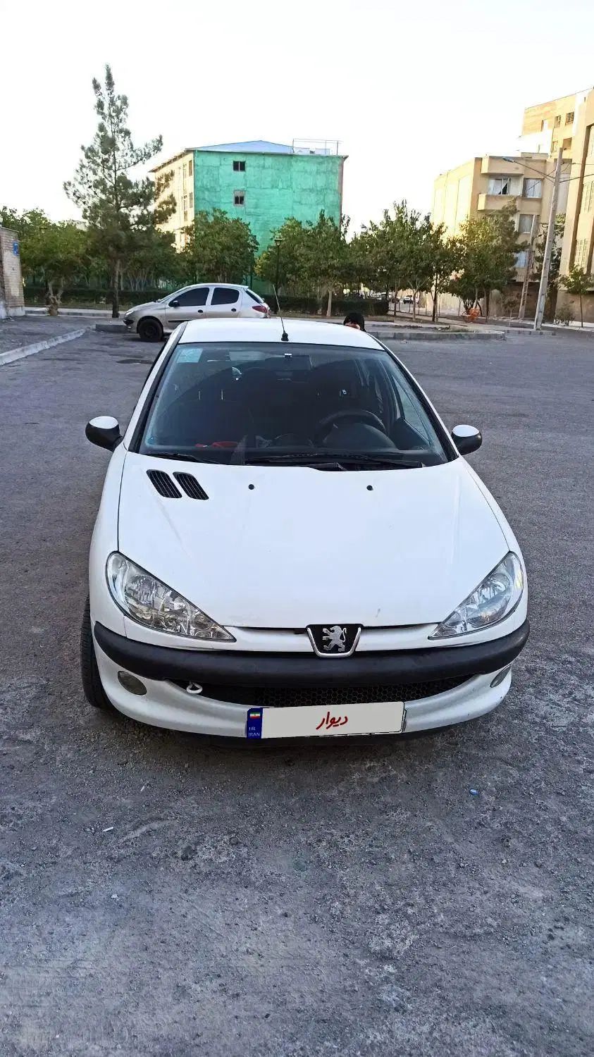 پژو ۲۰۶ صندوق دار v8 - 1396