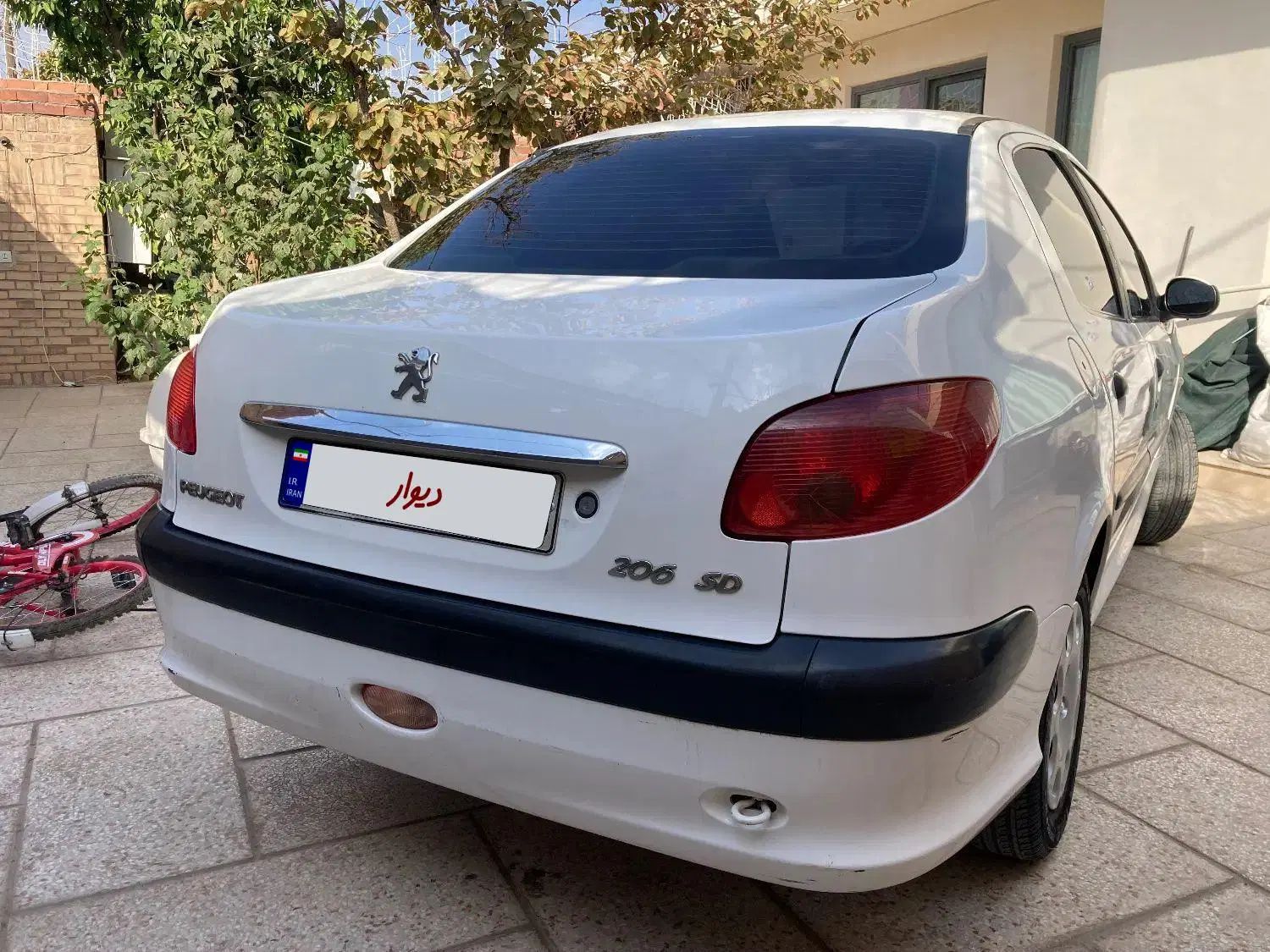 پژو ۲۰۶ صندوق دار v8 - 1390