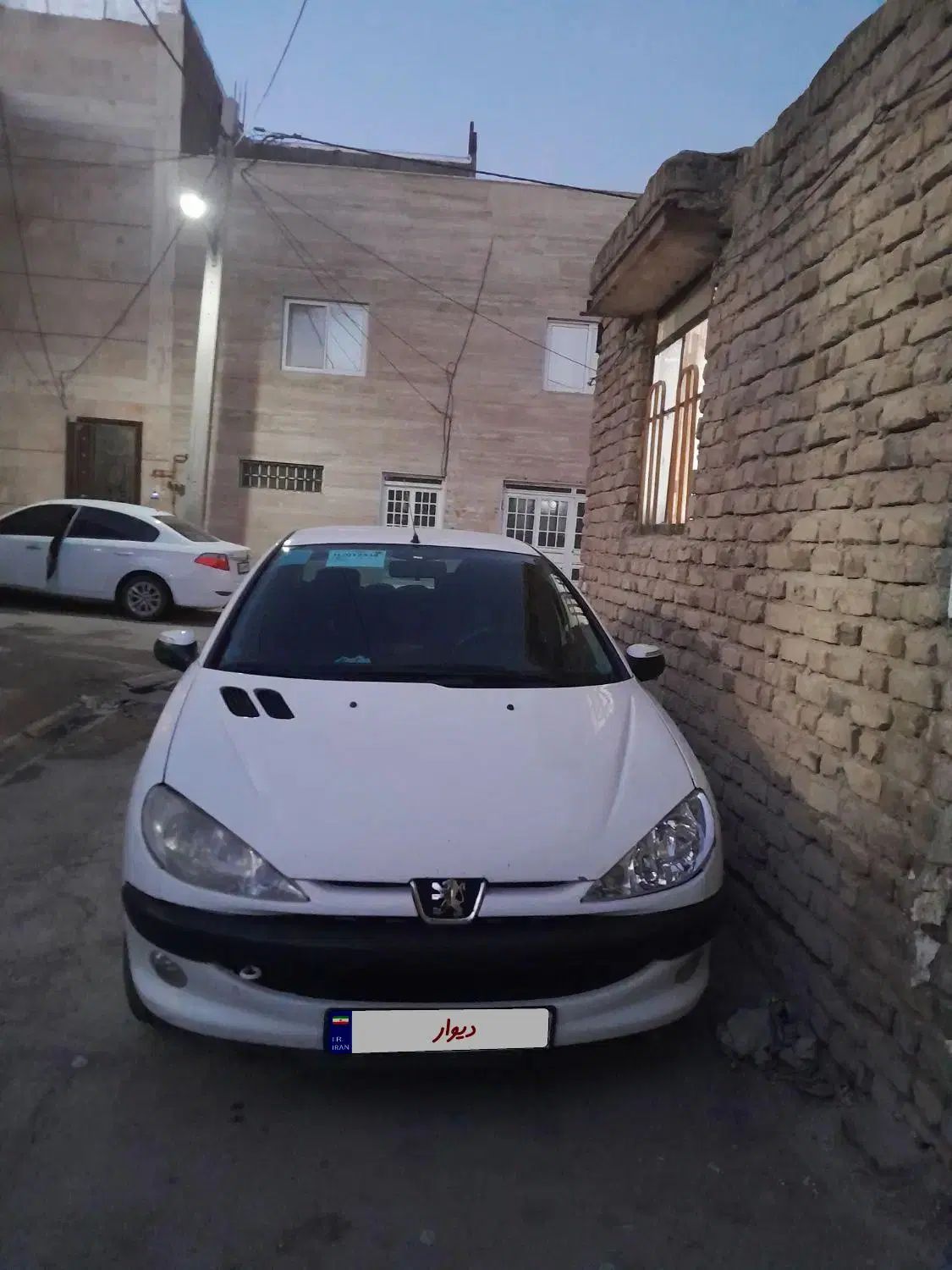 پژو ۲۰۶ صندوق دار v8 - 1396