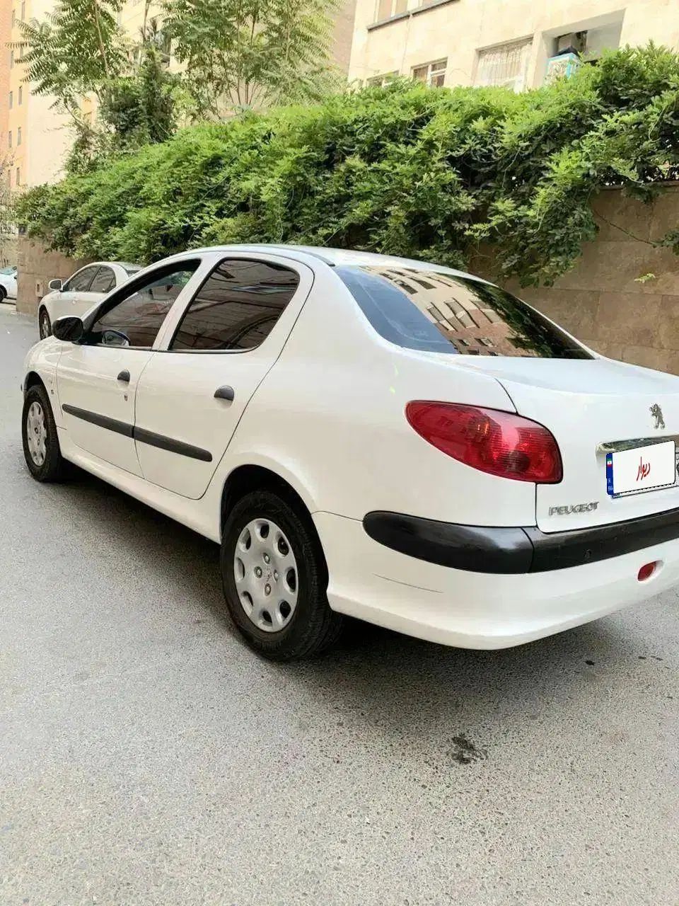 پژو ۲۰۶ صندوق دار v8 - 1399