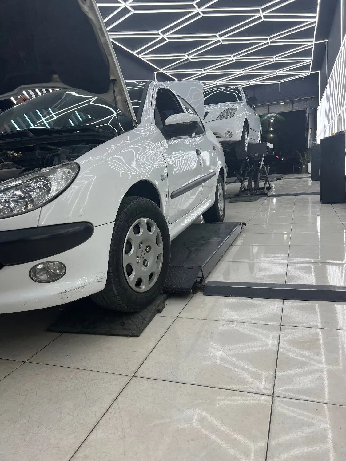 پژو ۲۰۶ صندوق دار v8 - 1395