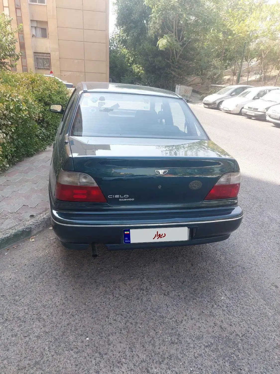 دوو سیلو سدان - 1377