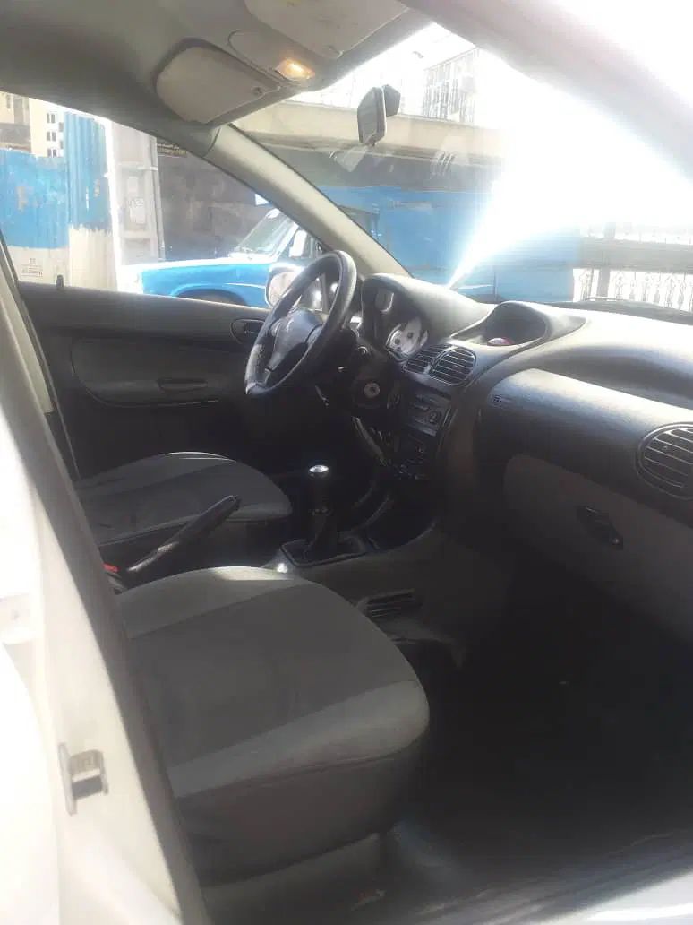 پژو ۲۰۶ صندوق دار v8 - 1399