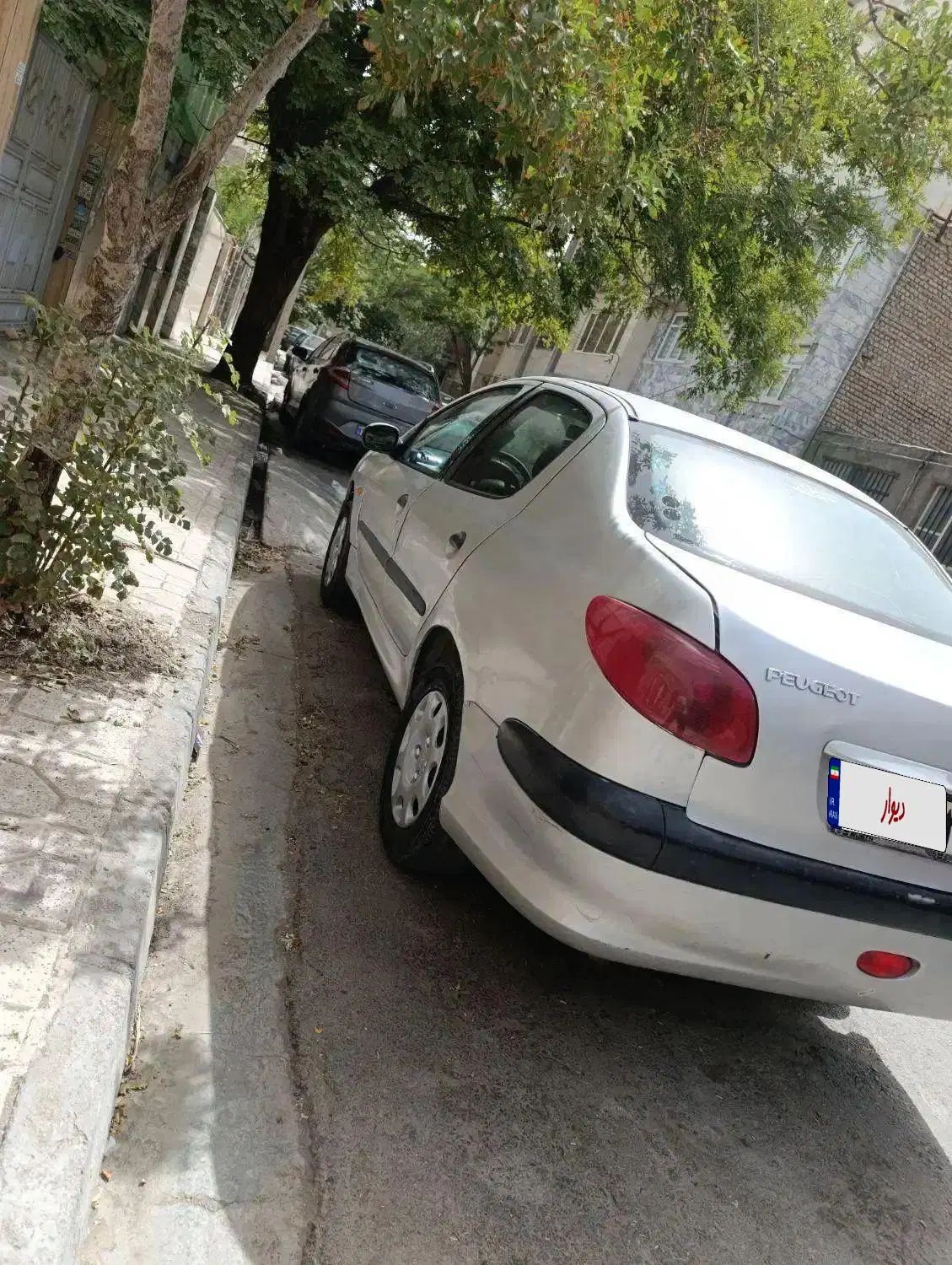 پژو ۲۰۶ صندوق دار v20 - 1386