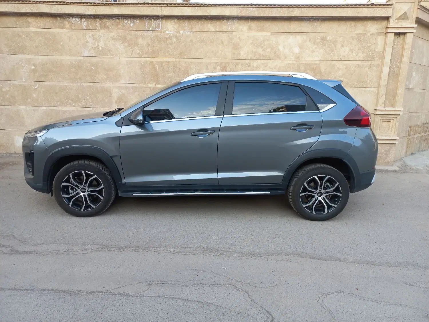 ام وی ام X22 پرو دنده‌ای - 1402